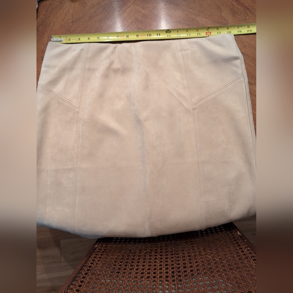 NWT Marc New York Andrew Marc Latte Faux Suede Full Control Pencil Skirt XL - Picture 11 of 13